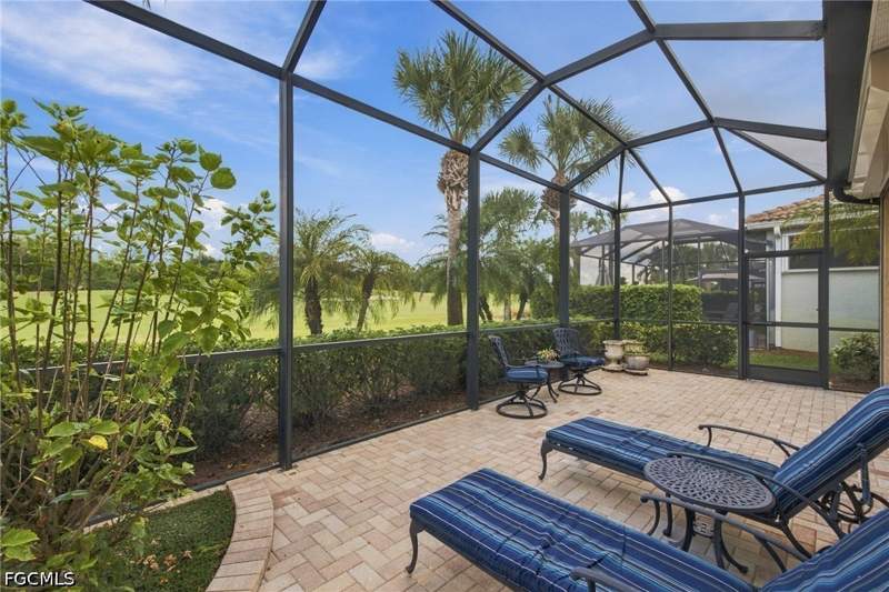 3 bedroom SingleFamilyResidence at 10376 Materita Dr, Materita, Fort Myers — photo 2