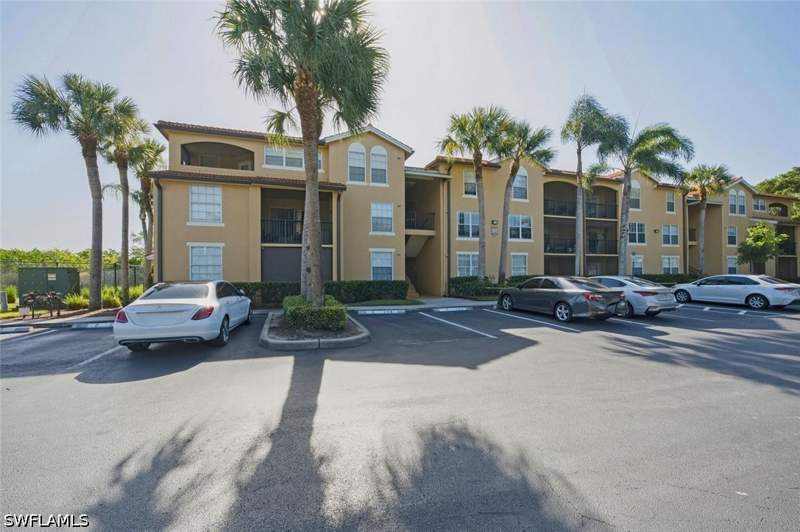 2 bedroom Condominium at 8635 River Homes Ln 2-104, Sanctuary, Bonita Springs — photo 2