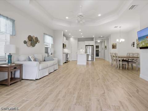 2146 Marquesa Cir, Naples FL - photo 10 of 33