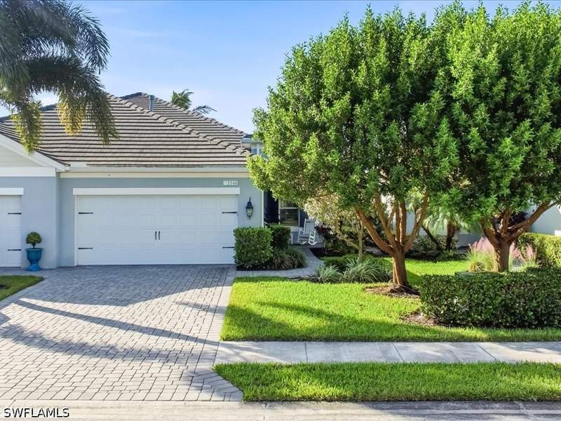 2 bedroom Attached at 2146 Marquesa Cir, Marquesa Isles Of Naples, Naples — photo 3