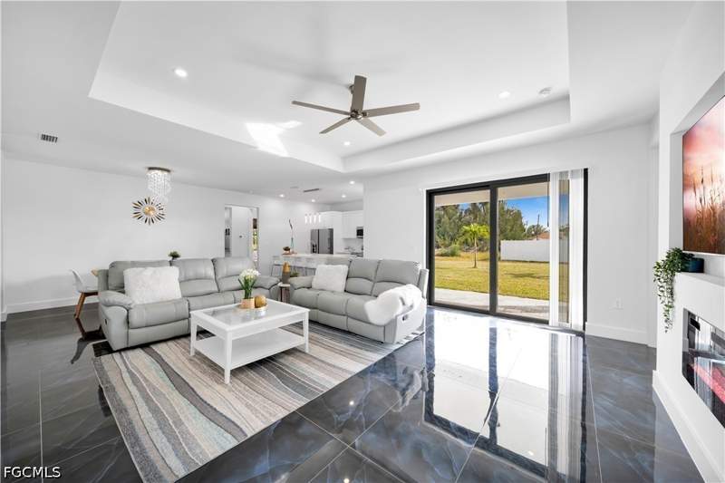 4 bedroom SingleFamilyResidence at 343 SW 24th Pl, Cape Coral, Cape Coral — photo 2
