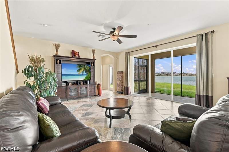 4 bedroom SingleFamilyResidence at 2815 Via Piazza Loop, Promenade West, Fort Myers — photo 2