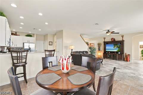 2815 Via Piazza Loop, Fort Myers FL - photo 8 of 39