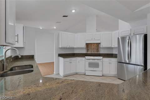 1697 Lakeside Ter, North Fort Myers FL - photo 11 of 45