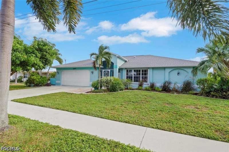 3 bedroom SingleFamilyResidence at 1697 Lakeside Ter, Waterway Estates, North Fort Myers — photo 2