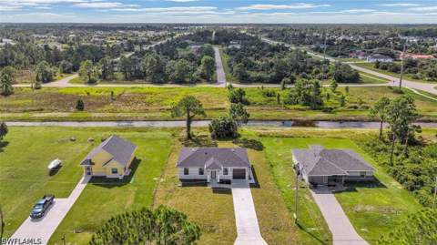 808 Foxtail St E, Lehigh Acres FL - photo 11 of 50