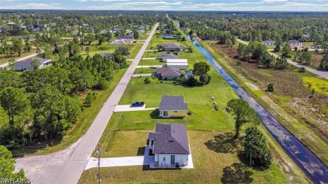 808 Foxtail St E, Lehigh Acres FL - photo 12 of 50