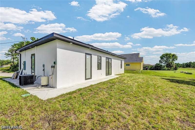 3 bedroom SingleFamilyResidence at 808 Foxtail St E, Lehigh Acres, Lehigh Acres — photo 5