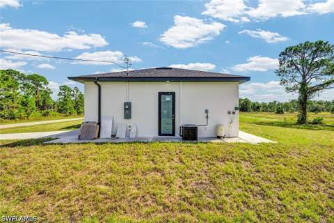 808 Foxtail St E, Lehigh Acres FL - photo 6 of 50