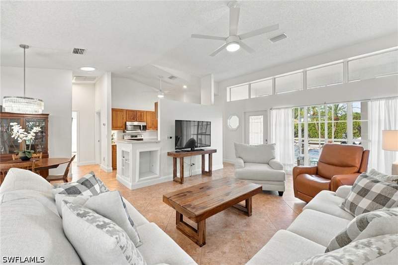 3 bedroom SingleFamilyResidence at 7666 Mill Stream Dr, Emerald Lakes, Naples — photo 3