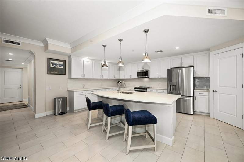 3 bedroom Condominium at 172 Indies Dr E 102, Antilles, Naples — photo 5