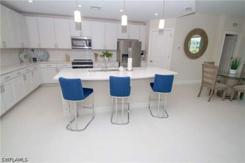195 Indies Dr E 102, Naples FL - photo 14 of 47