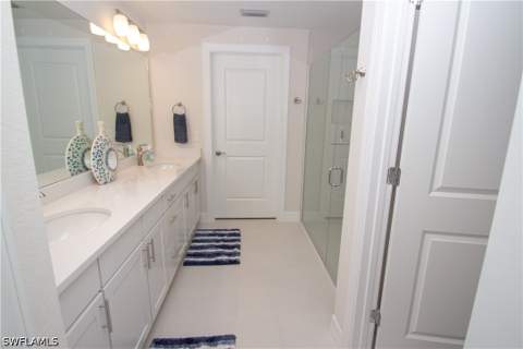 195 Indies Dr E 102, Naples FL - photo 19 of 47