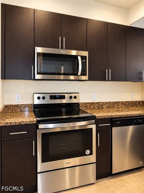 13170 Bella Casa Cir 296, Fort Myers FL - photo 6 of 23