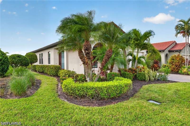 2 bedroom SingleFamilyResidence at 1493 Lucena Ln S, Artesia, Naples — photo 2