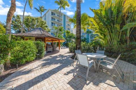 1300 Gulf Shore Blvd N 307, Naples FL - photo 18 of 21