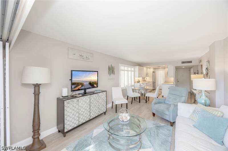 2 bedroom Condominium at 1300 Gulf Shore Blvd N 307, Del Mar, Naples — photo 3