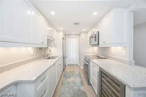 1300 Gulf Shore Blvd N 307, Naples FL - photo 9 of 21