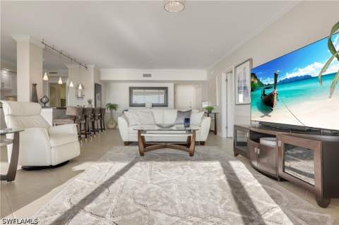 3401 Gulf Shore Blvd N 605, Naples FL - photo 8 of 33