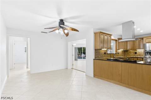 4418 SE 12th Ave, Cape Coral FL - photo 12 of 38