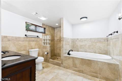 4418 SE 12th Ave, Cape Coral FL - photo 19 of 38