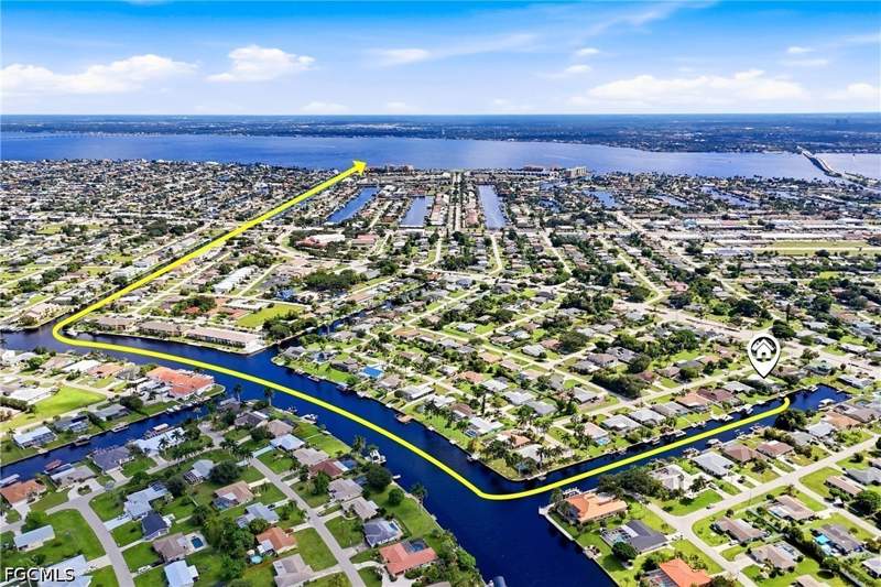 4 bedroom SingleFamilyResidence at 4418 SE 12th Ave, Cape Coral, Cape Coral — photo 4