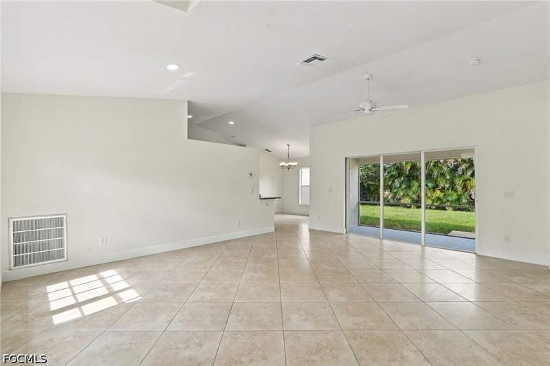 3 bedroom SingleFamilyResidence at 2425 NW 13th St, Cape Coral, Cape Coral — photo 4