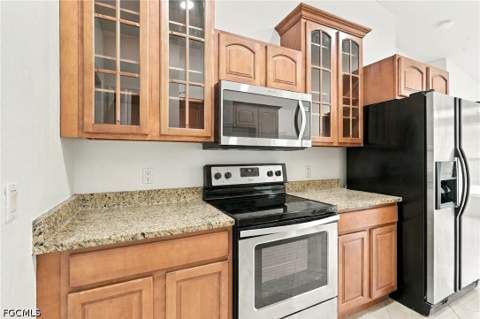 2425 NW 13th St, Cape Coral FL - photo 8 of 36