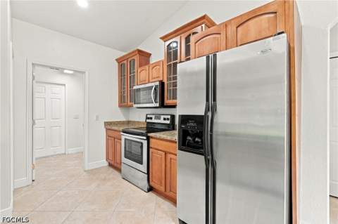 2425 NW 13th St, Cape Coral FL - photo 9 of 36