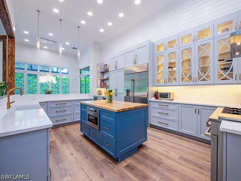 4 bedroom SingleFamilyResidence at 712 Saint Georges Ct, Audubon Country Club, Naples — photo 4