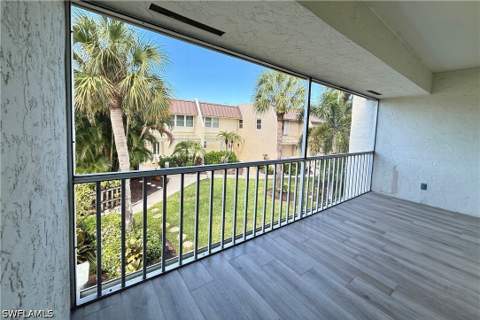 800 River Point Dr 534, Naples FL - photo 20 of 33