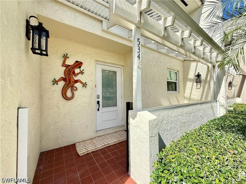 2 bedroom Townhouse at 800 River Point Dr 534, Naples Bay Club, Naples — photo 4