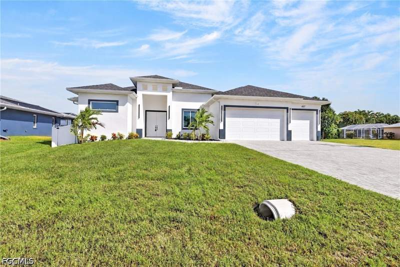 3 bedroom SingleFamilyResidence at 407 SW 29th Pl, Cape Coral, Cape Coral — photo 2