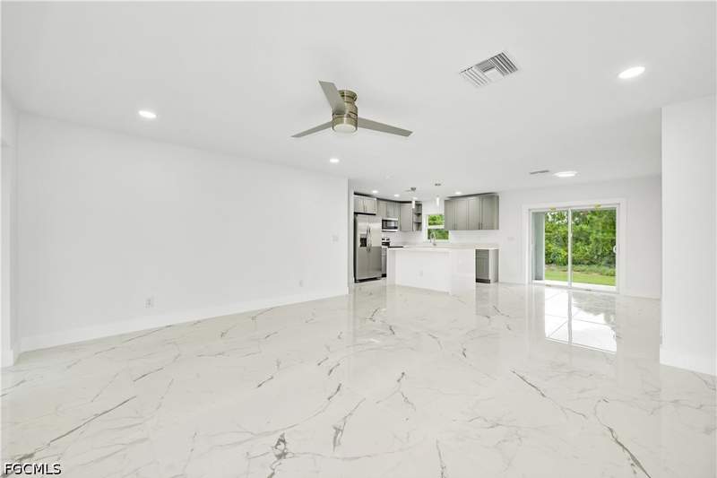 3 bedroom SingleFamilyResidence at 1833 Marson St, Lehigh Acres, Lehigh Acres — photo 3