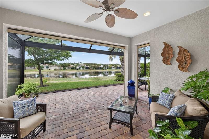 2 bedroom SingleFamilyResidence at 11855 Darcy Pl, Bridgetown, Fort Myers — photo 2