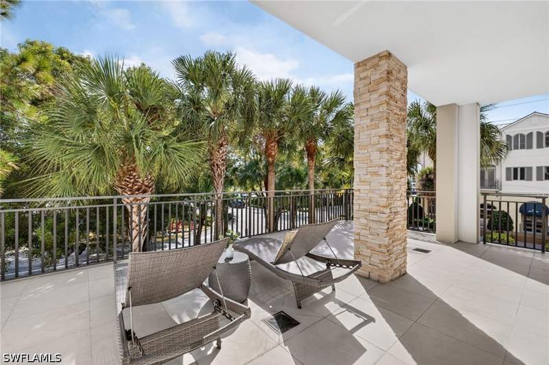 3 bedroom Condominium at 1030 3rd Ave S 209, Naples Square, Naples — photo 2