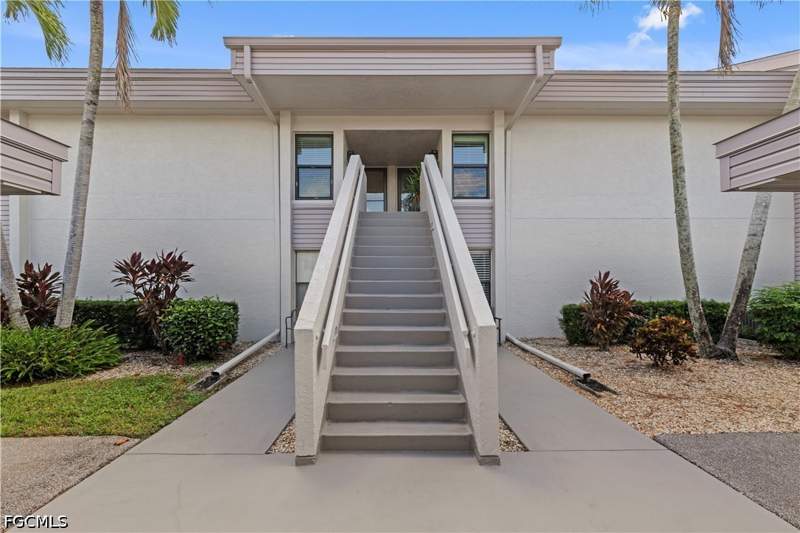 2 bedroom Condominium at 5550 Trailwinds Dr 621, Merion Village, Fort Myers — photo 2
