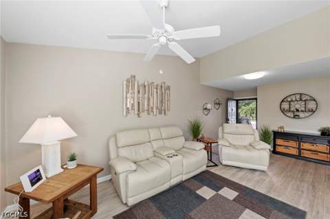 5550 Trailwinds Dr 621, Fort Myers FL - photo 6 of 31
