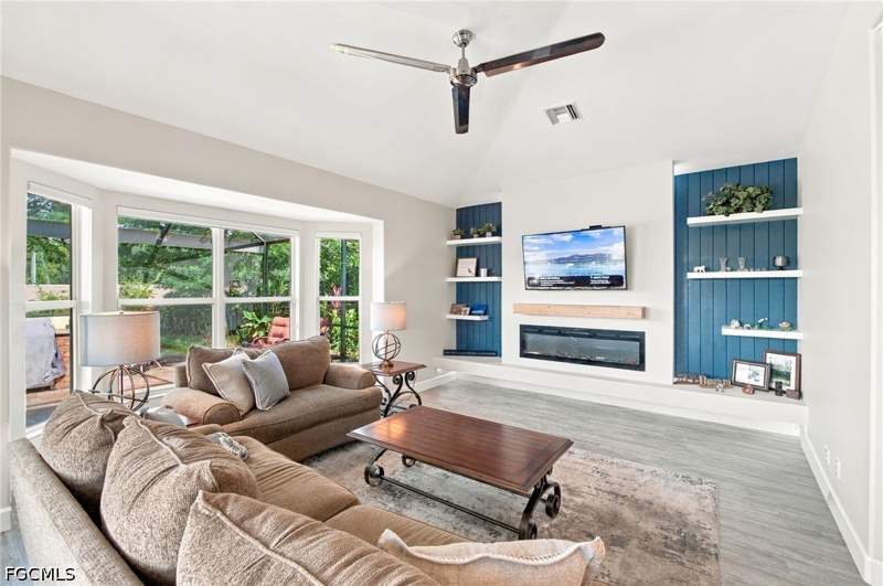 3 bedroom SingleFamilyResidence at 16280 Cutters Ct, Colonial Shores, Fort Myers — photo 3