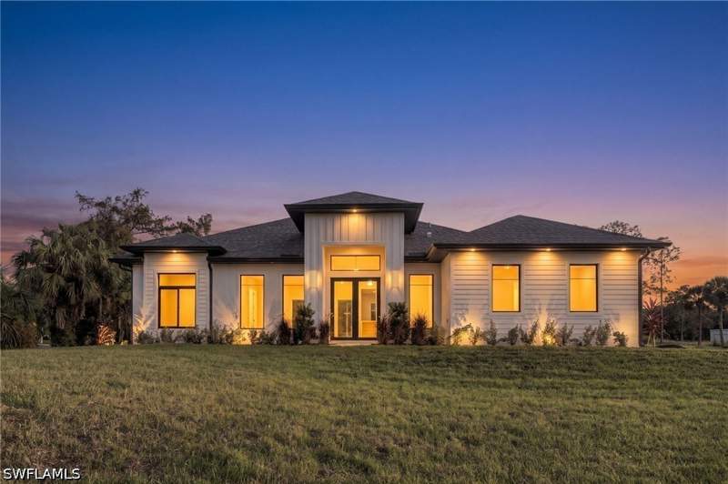3 bedroom SingleFamilyResidence at 2954 12th Ave SE, Golden Gate Estates, Naples — photo 2