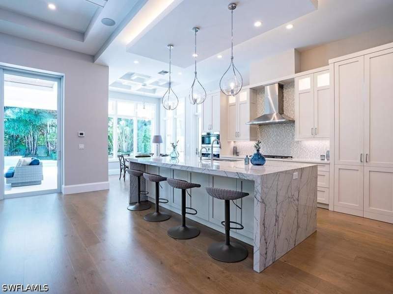 4 bedroom SingleFamilyResidence at 684 Bow Line Dr, Moorings, Naples — photo 5