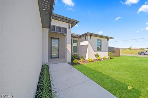 1514 NE 7th Ave, Cape Coral FL - photo 14 of 49