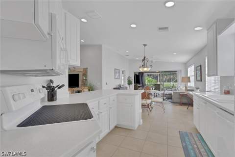15504 Orlanda Dr, Bonita Springs FL - photo 10 of 25