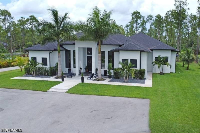 4 bedroom SingleFamilyResidence at 3737 14th Ave NE, Golden Gate Estates, Naples — photo 2