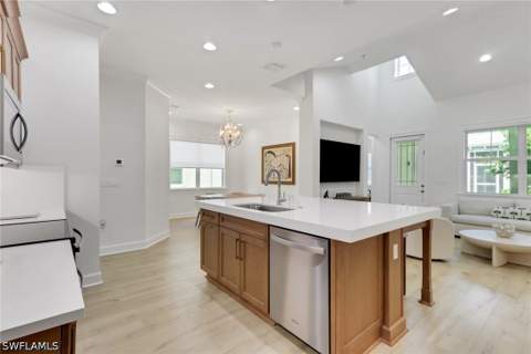7014 Saona Ct, Naples FL - photo 12 of 39