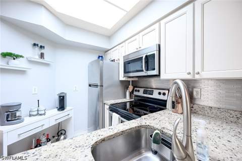3323 Olympic Dr 726, Naples FL - photo 10 of 27