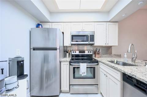 3323 Olympic Dr 726, Naples FL - photo 9 of 27