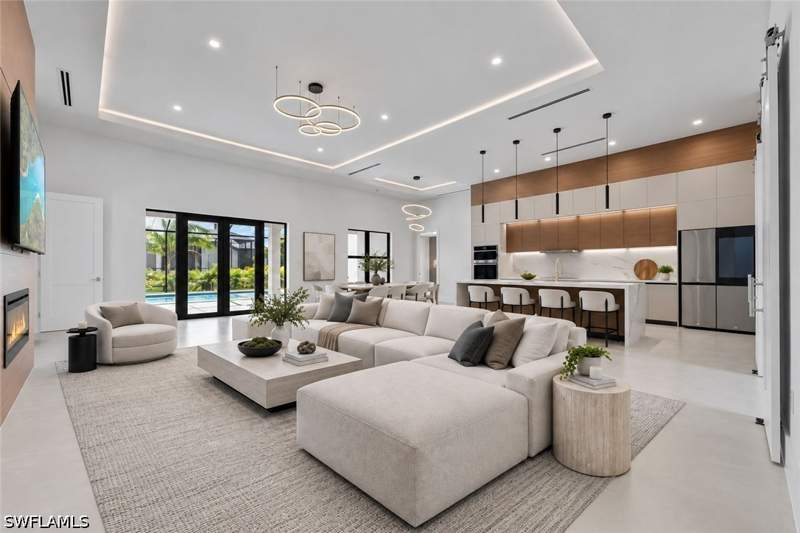 3 bedroom SingleFamilyResidence at 2810 SW 47th Ter, Cape Coral, Cape Coral — photo 4