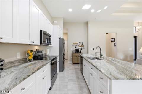 1813 NW 37th Pl, Cape Coral FL - photo 10 of 38