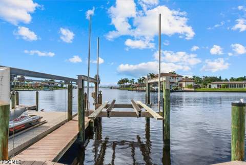 5630 Coronado Ct, Cape Coral FL - photo 10 of 46